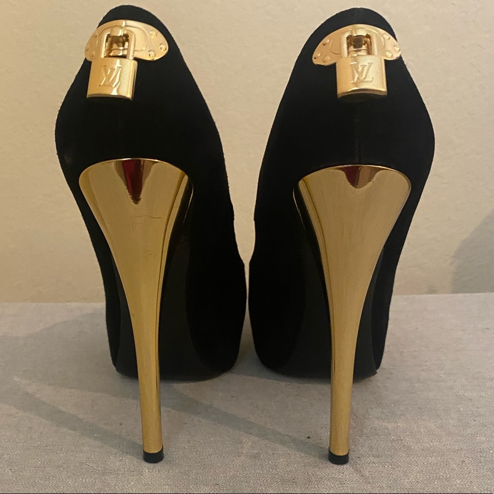 Authentic Louis Vuitton Heels Size 38!